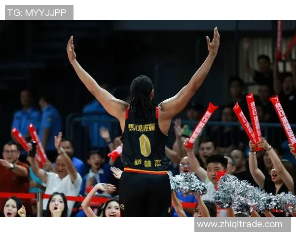 赛后分析:深圳篮球队与杭州篮球队的战术意识与表现对比 赛后分析:深圳篮球队与杭州篮球队的战术意识与表现对比