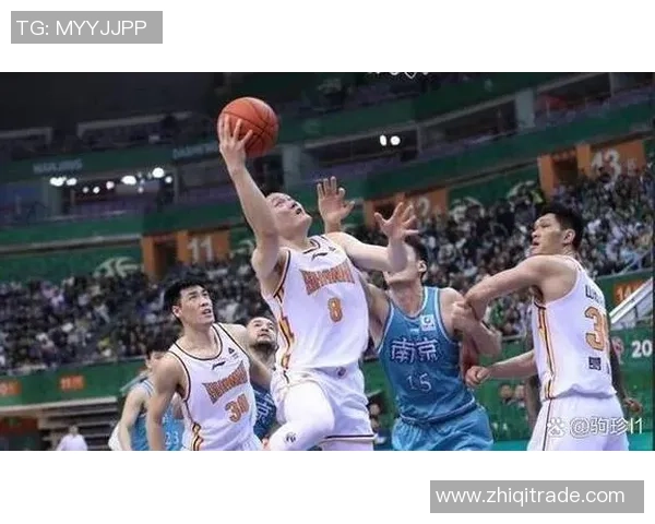 武汉篮球队在邀请赛中的战术表现分析与点评探讨